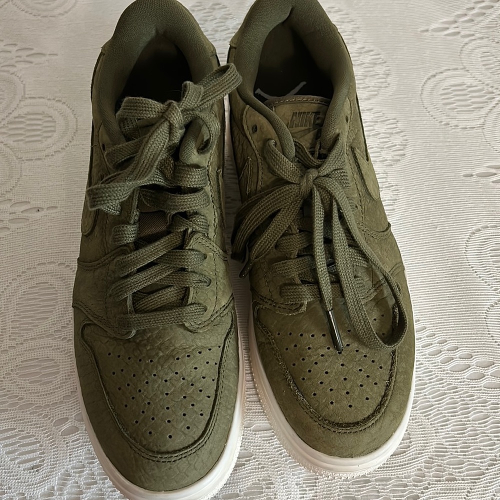 Nike Women's Classic Olive Sneakers